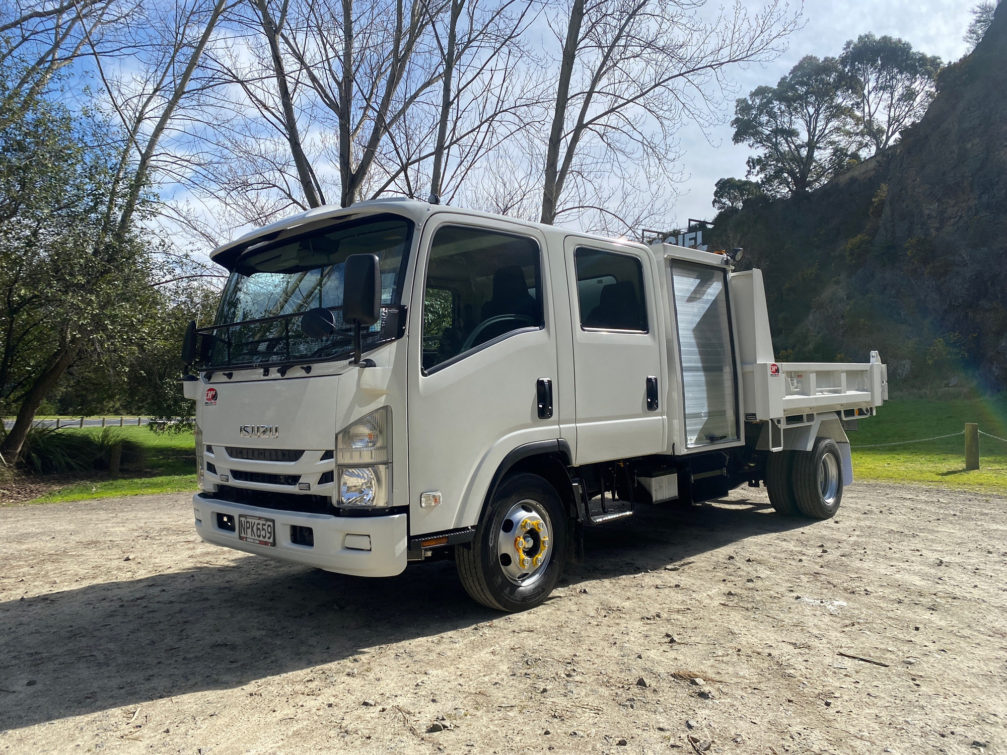 Crew cab on sale tool box